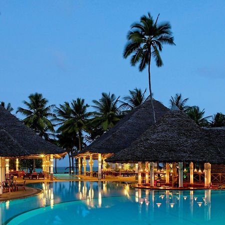 Neptune Village Beach Resort & Spa Galu Ngoại thất bức ảnh