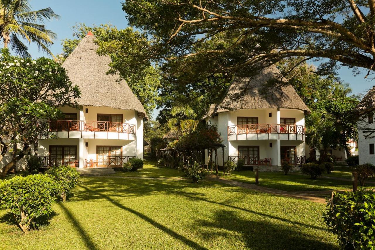 Neptune Village Beach Resort & Spa Galu Ngoại thất bức ảnh