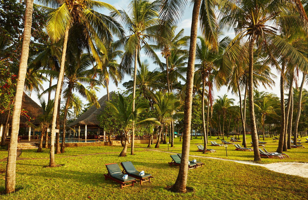 Neptune Village Beach Resort & Spa Galu Ngoại thất bức ảnh