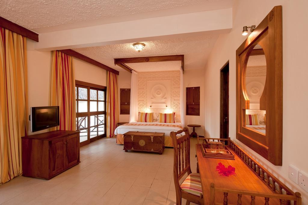 Neptune Village Beach Resort & Spa Galu Ngoại thất bức ảnh