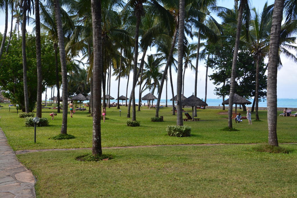 Neptune Village Beach Resort & Spa Galu Ngoại thất bức ảnh