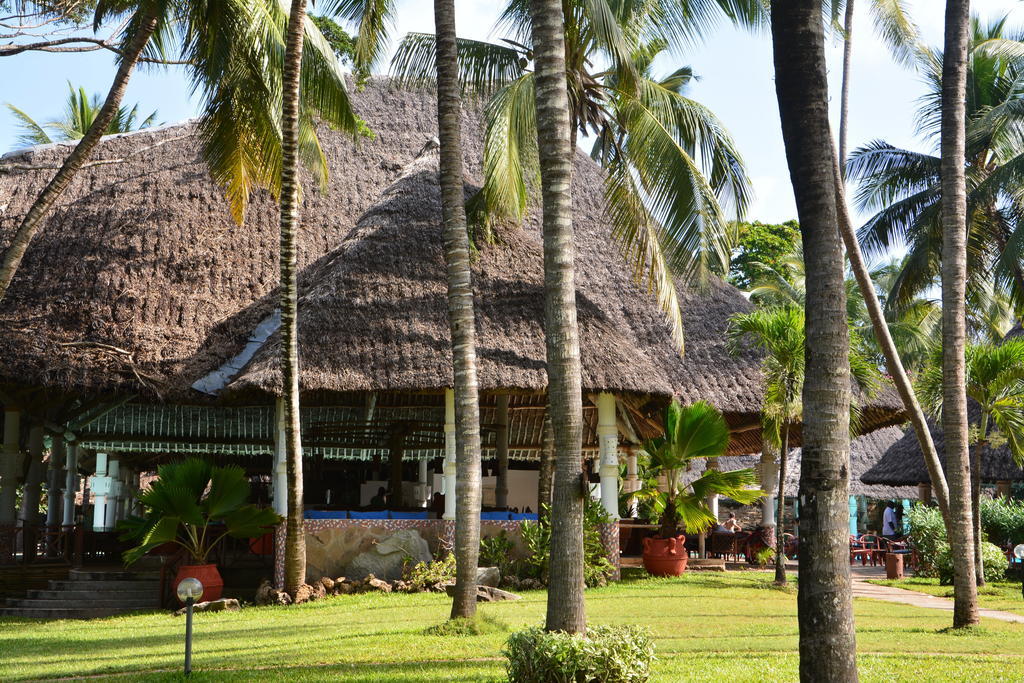 Neptune Village Beach Resort & Spa Galu Ngoại thất bức ảnh