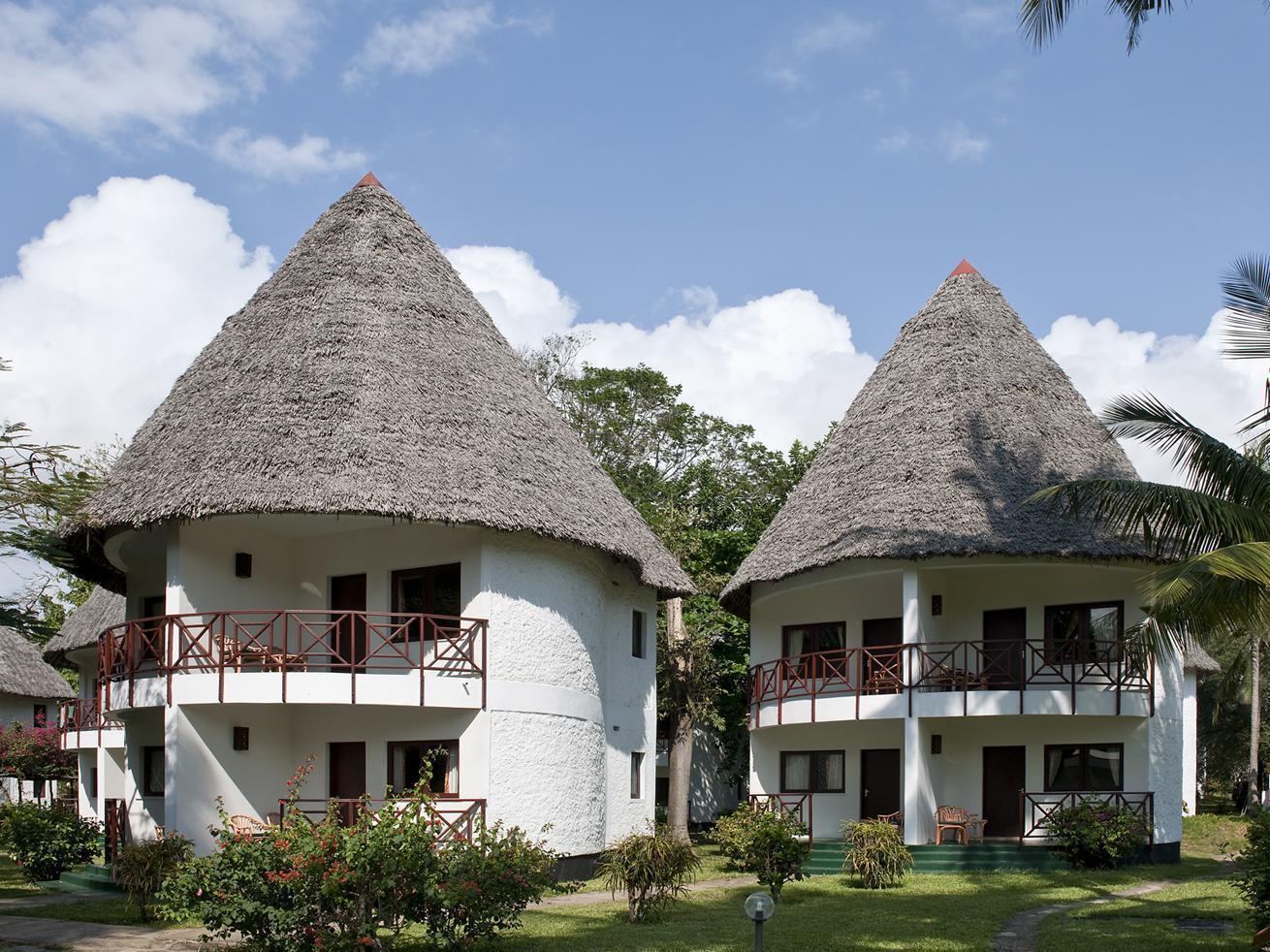 Neptune Village Beach Resort & Spa Galu Ngoại thất bức ảnh