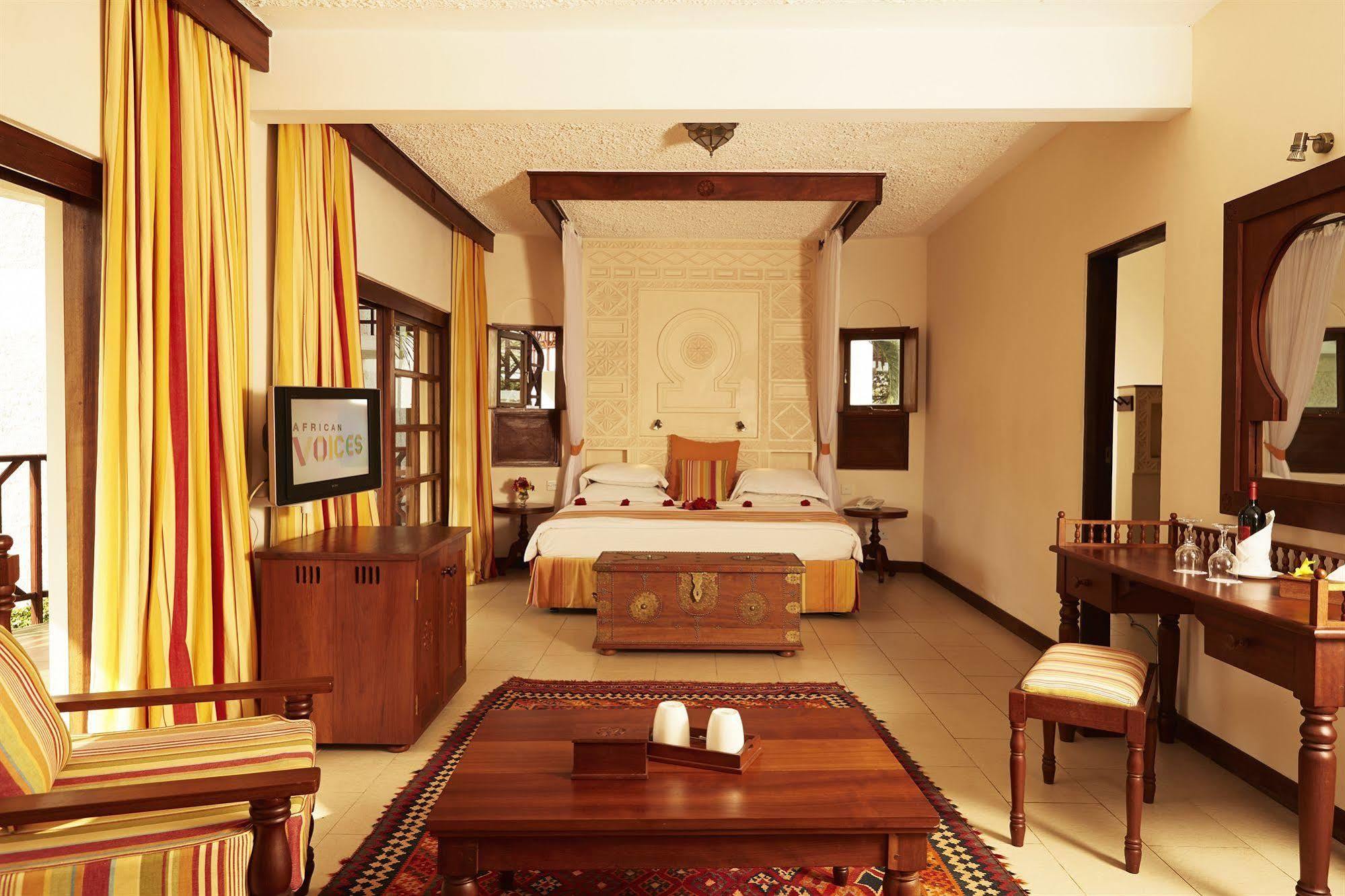 Neptune Village Beach Resort & Spa Galu Ngoại thất bức ảnh