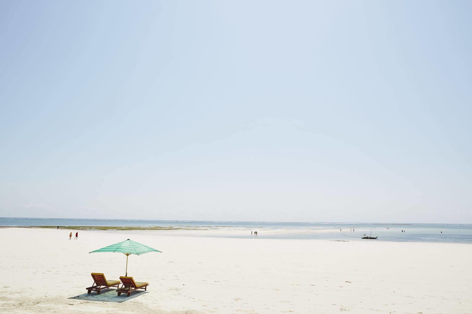 Neptune Village Beach Resort & Spa Galu Ngoại thất bức ảnh